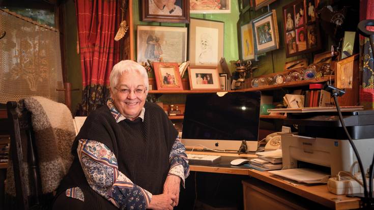 Hamabost ahotseko liburua