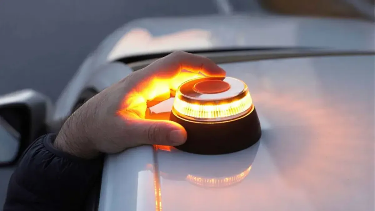 Ertzaintza aste honetan hasiko da isunak jartzen V16 baliza ez erabiltzeagatik