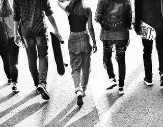 Kale hezitzailea: Gazteen eta instituzioen arteko lotura ezezaguna