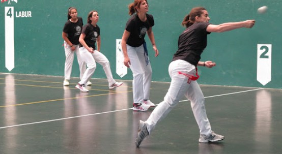 Larrabetzuko frontoia eta gimnasioa erabiltzeko baldintzak