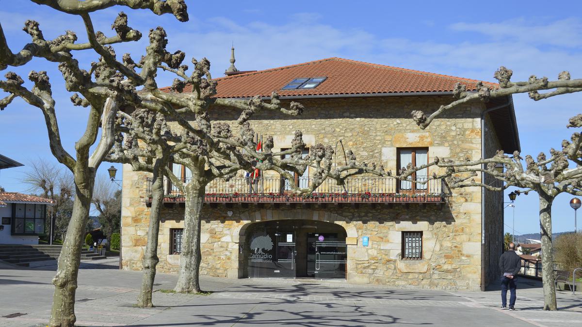 Zamudioko Udalak herri-lanetako peoia izateko lan-eskaintza argitaratu du