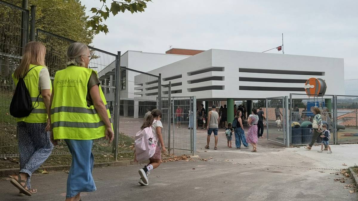 Ikasturte berriari begira, hobekuntza lanak egin dituzte Gorondagane eskolan