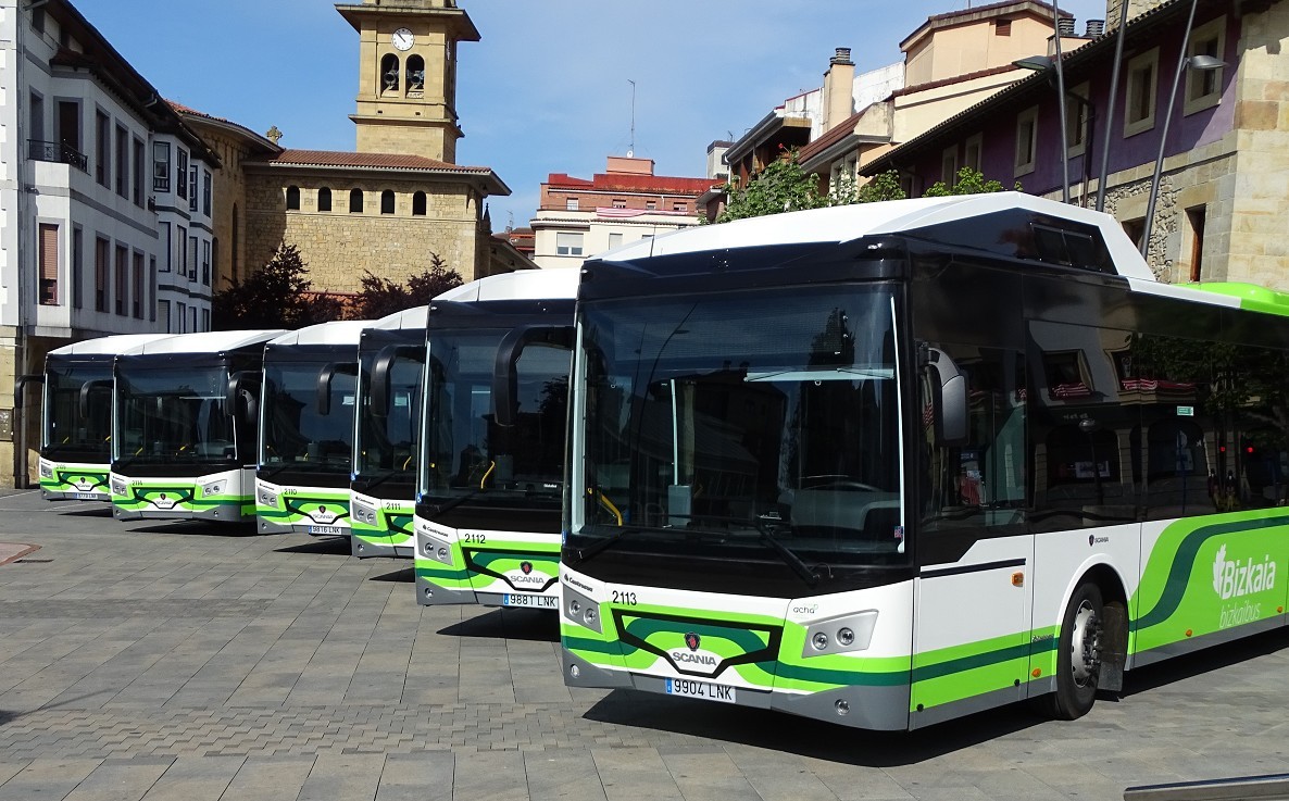Bizkaibusek 3223 eta 3250 autobusetako Bilboko geralekuak aldatu ditu Artxandako tuneleko itxieragatik