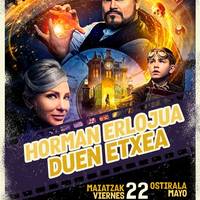 'Horman erlojua duen etxea' filmaren proiekzioa