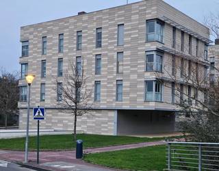 Udalak Alokabiderekin hitzarmena sinatu du udal etxebizitzen alokairu babestua sustatzeko