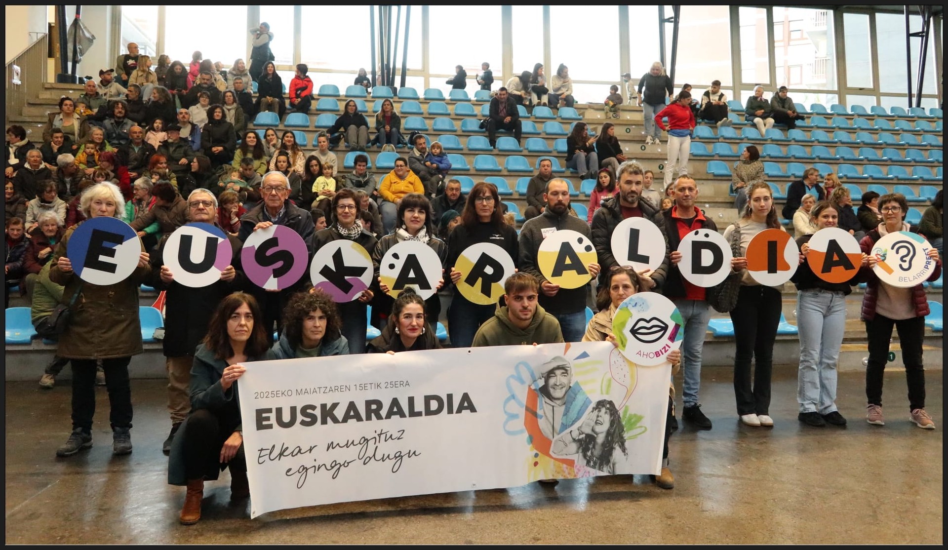 Kaleetako hizkuntza erabilera neurketa egiteko neurtzaileak eskatu dituzte