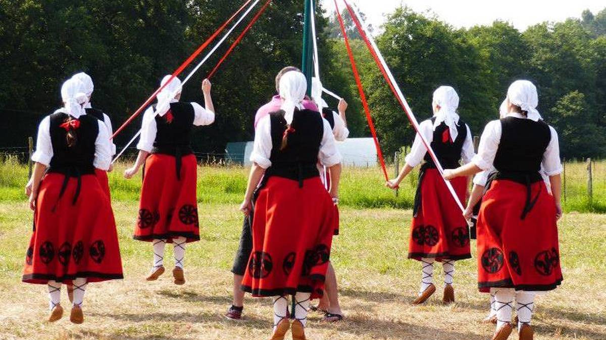 Gazteentzako erromeria dantzen ikastaroa antolatu dute