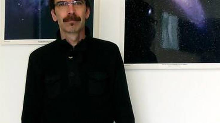 Jesus Arregi, astronomoa: “Luze gabe aurkituko ditugu Lurretik kanpo oinarrizko organismo bizidunak”