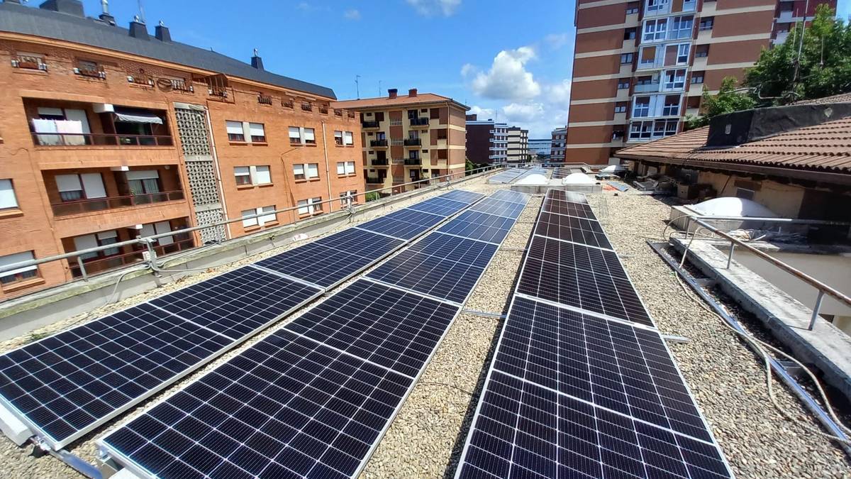 Derioko Udalak eguzki-mapa bat jarri du herritarren eskura autokontsumo energetikoa sustatzeko