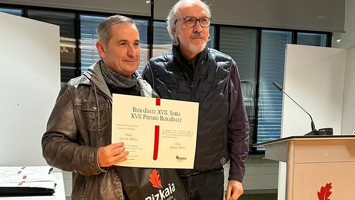 Oskar Gazteluk BizkaIdatz literatur lehiaketako bigarren saria irabazi du