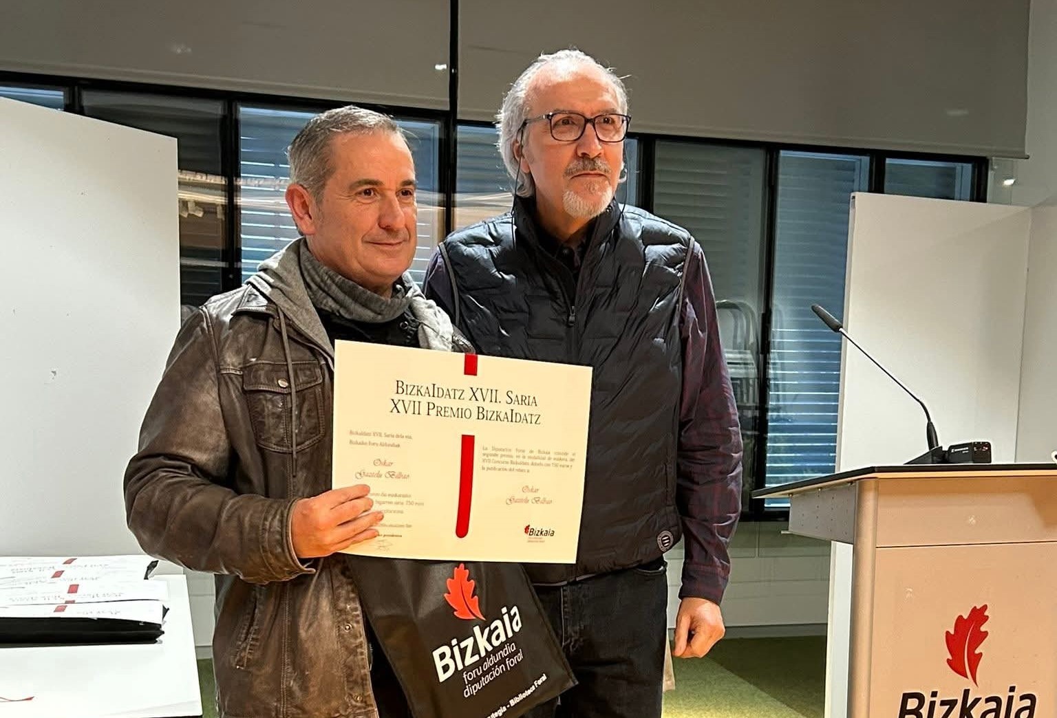 Oskar Gazteluk BizkaIdatz literatur lehiaketako bigarren saria irabazi du