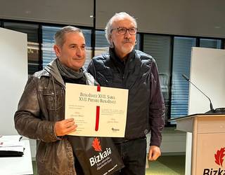 Oskar Gazteluk BizkaIdatz literatur lehiaketako bigarren saria irabazi du