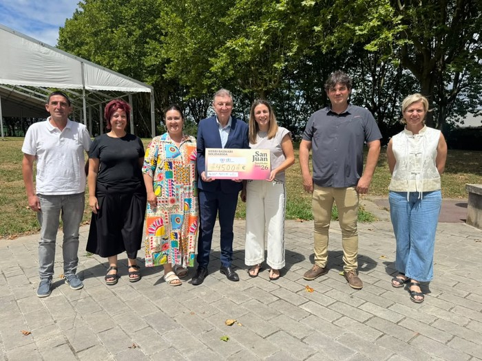 Herri bazkarian 4.500 euro bildu dituzte autismoa duten pertsonen APNABI elkartearentzat