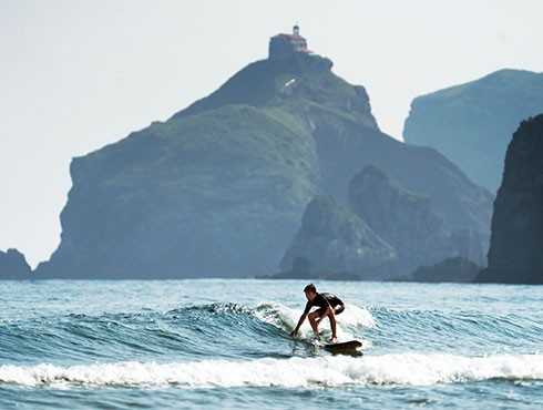 Surf-ikastaroak antolatu ditu Berbagaztek