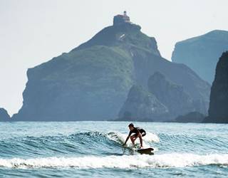 Surf-ikastaroak antolatu ditu Berbagaztek