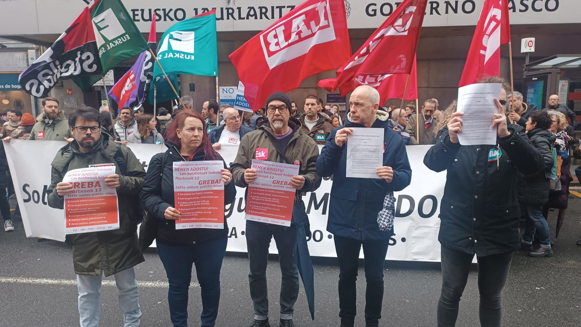 Greba izango da bihar sektore publikoan