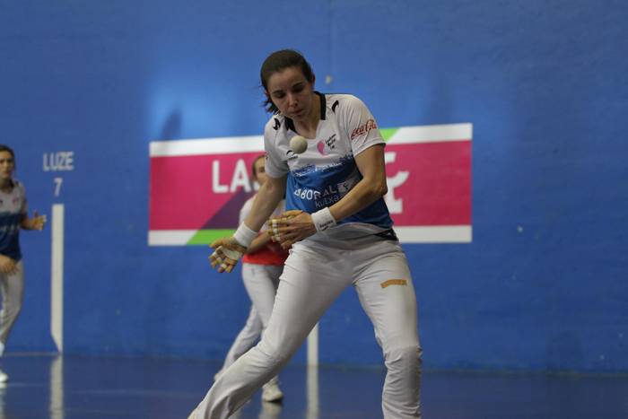 Ruiz de Infante-Mendizabal eta Arrizabalaga-Bergara bikoteak, aurrez aurre Larrabetzun