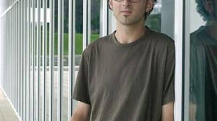 Julen Gabiriak â€œMikel Zarateâ€ haur literaturako saria irabazi du