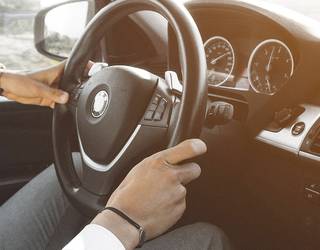 V16 seinaleztapen-baliza derrigorrezkoa izango da urtarrilaren 1etik aurrera