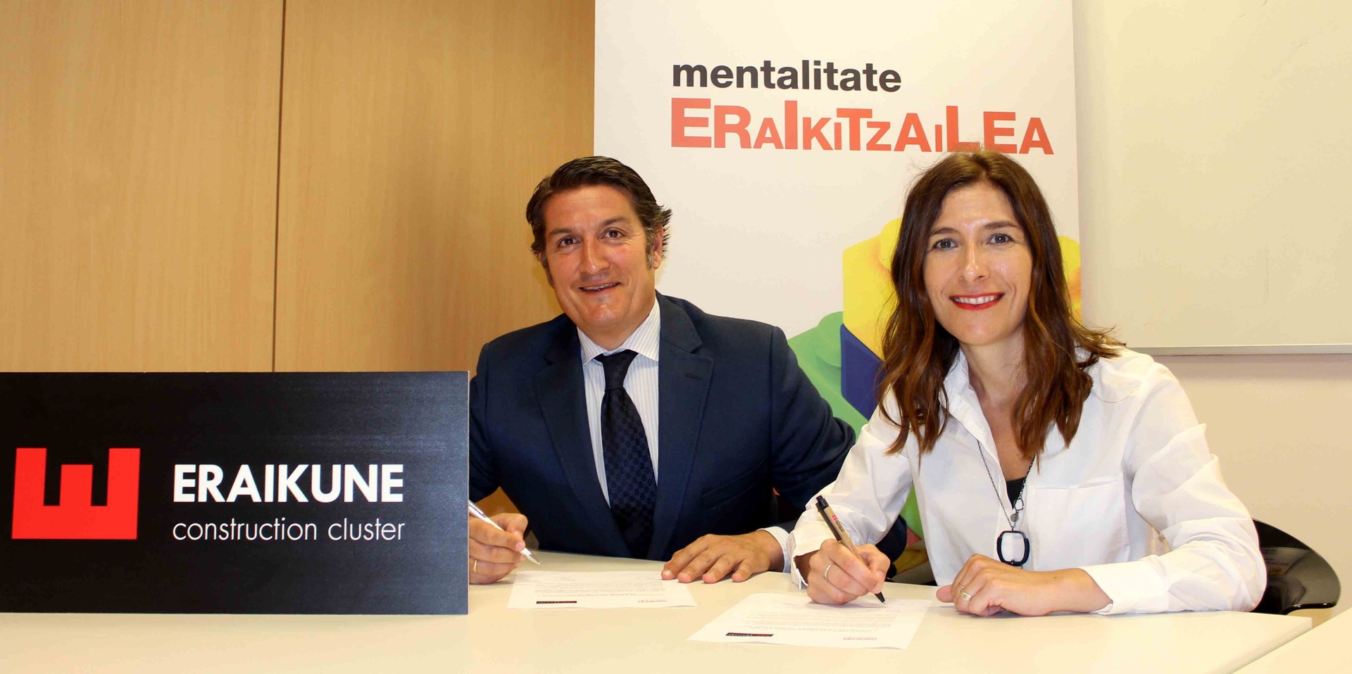 Eraikune eta Tokikomen arteko hitzarmena
