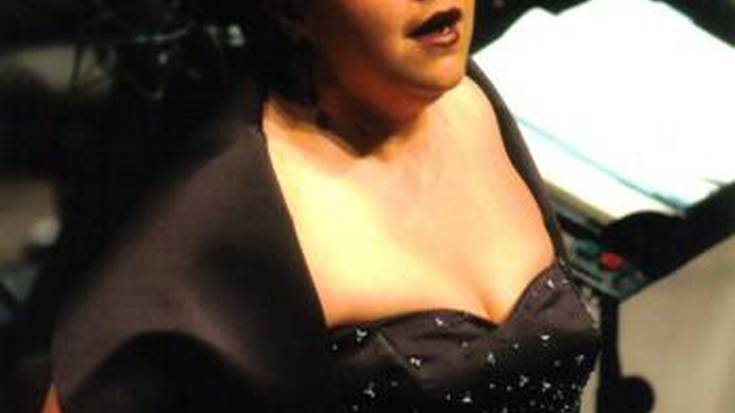 Nuria Orbea, sopranoa nazioartean, kantu irakaslea