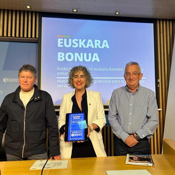 Eusko Jaurlaritzak ‘Euskara Bonua’ aurkeztu du, euskara ikasteko doako eredu berria