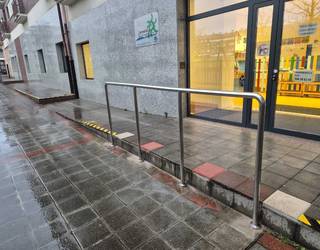 Zamudioko Udalak baranda berriak jarri ditu segurtasuna hobetzeko