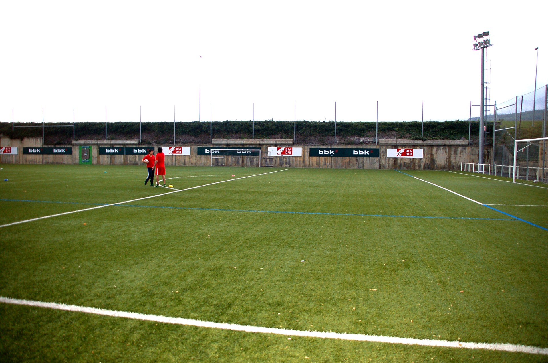 Eraberritze-lanak Basozabal futbol-zelaian