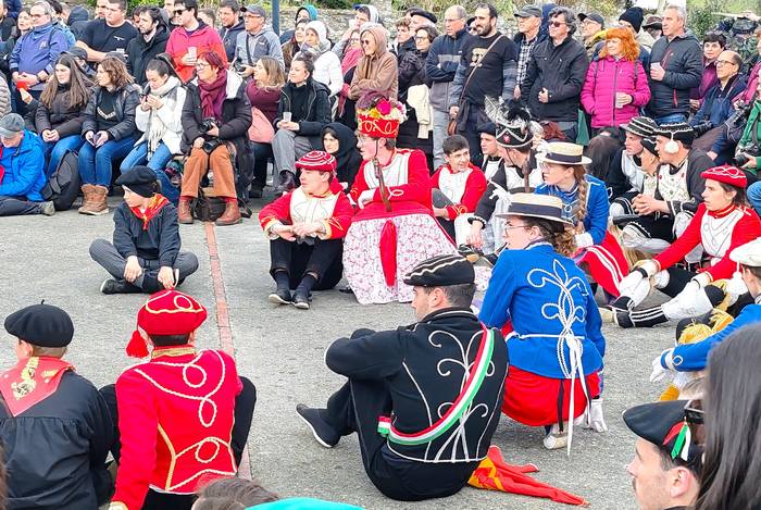 Maskarada antolatzeko asanblada irekia bihar Larrabetzun