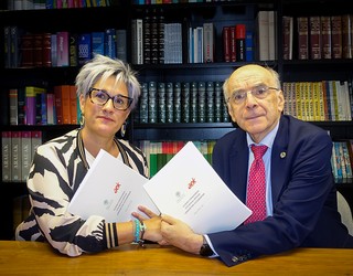 Euskaltzaindiak AEKren Aizu! aldizkariko testuak baliatuko ditu ‘Euskararen Erreferentzia Corpusa’ aberasteko