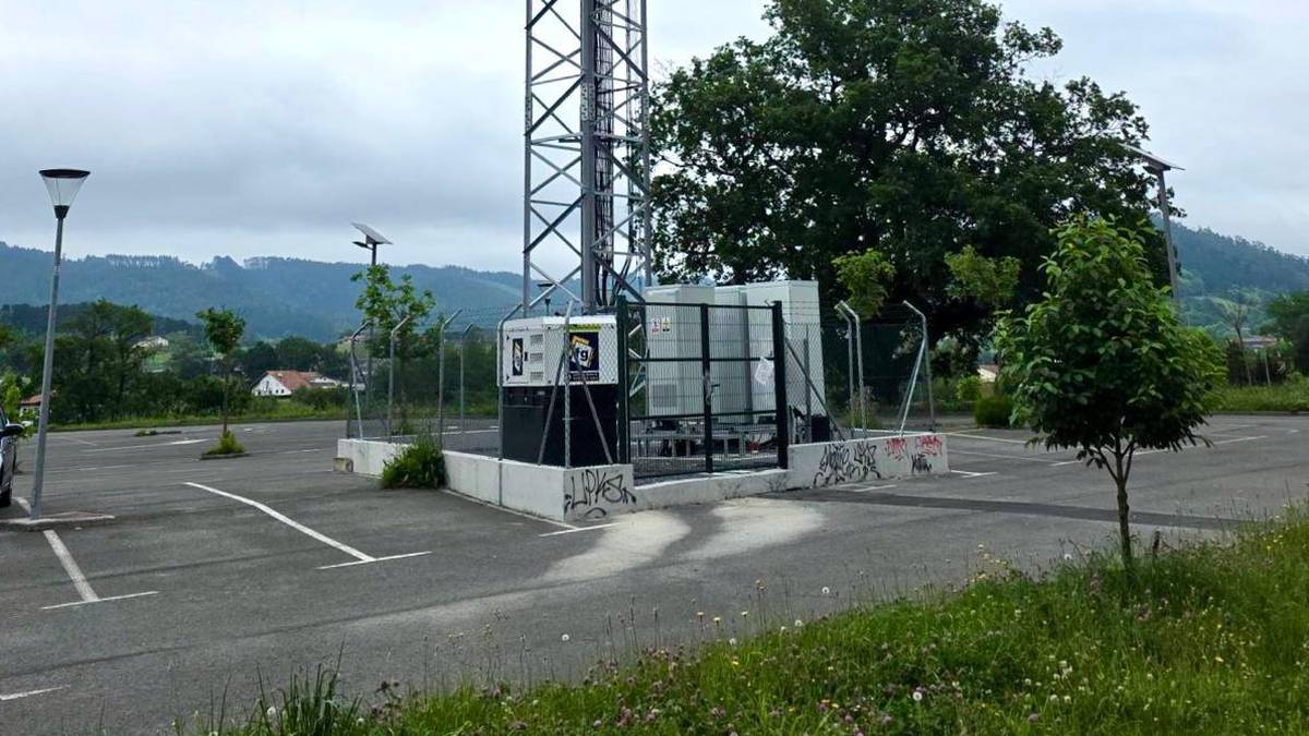 Lezamak lurzoru publikoaren erabilera lagapenerako hiru hitzarmen sinatu ditu