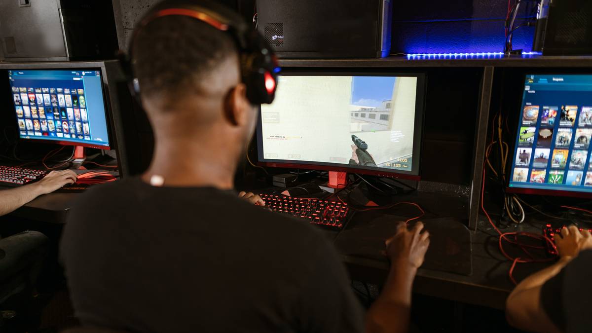 Gaming-a eta streaming-a hizpide