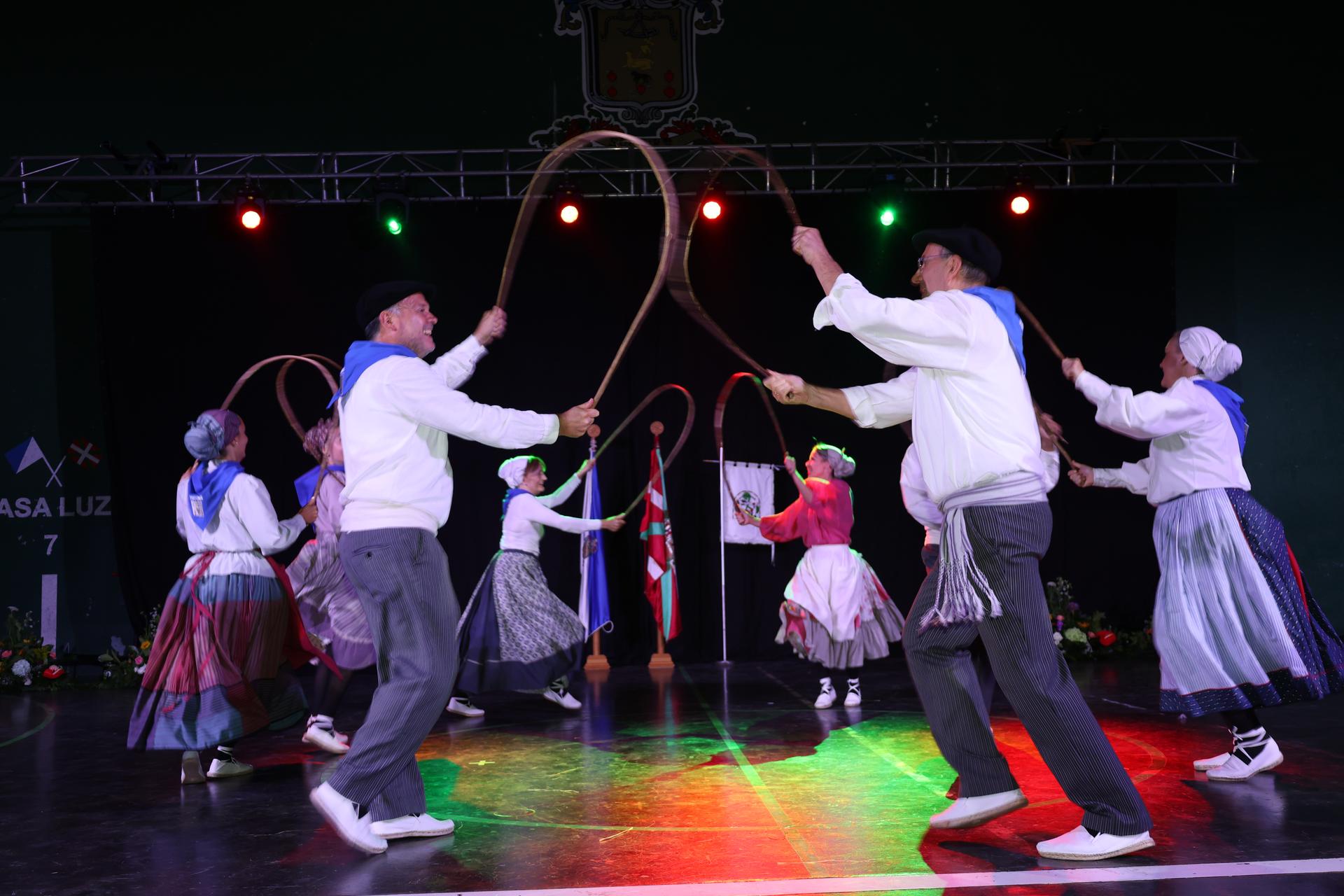 Anadolu, Biemb’Art eta Gorantzaileak, Nazioarteko Folklore Jaialdian
