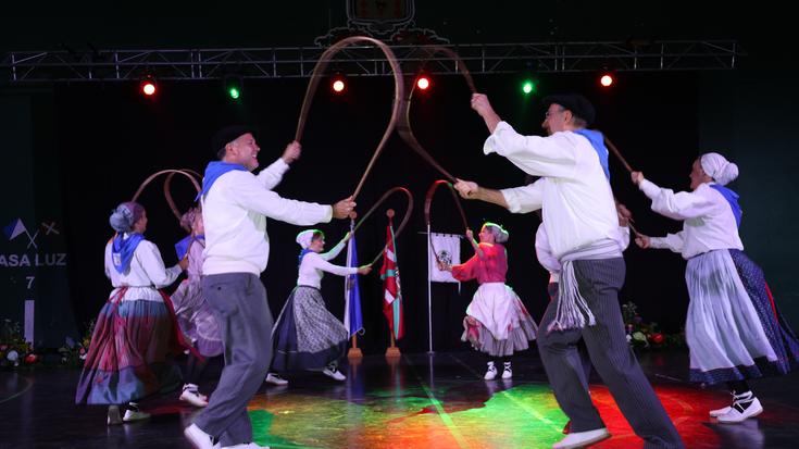 Anadolu, Biemb’Art eta Gorantzaileak, Nazioarteko Folklore Jaialdian