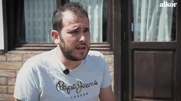 “Lezamarren laguntasuna barik, ezin izango nuke liburua aurrera eraman”