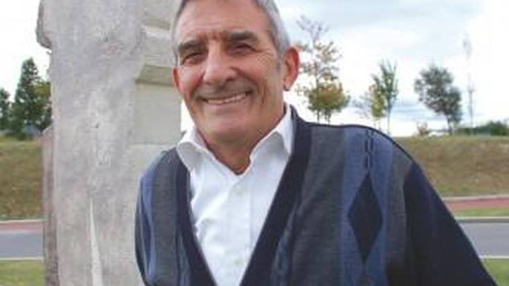 Fernando Zamora, poeta: “Poeta-etorria baduzu, bet