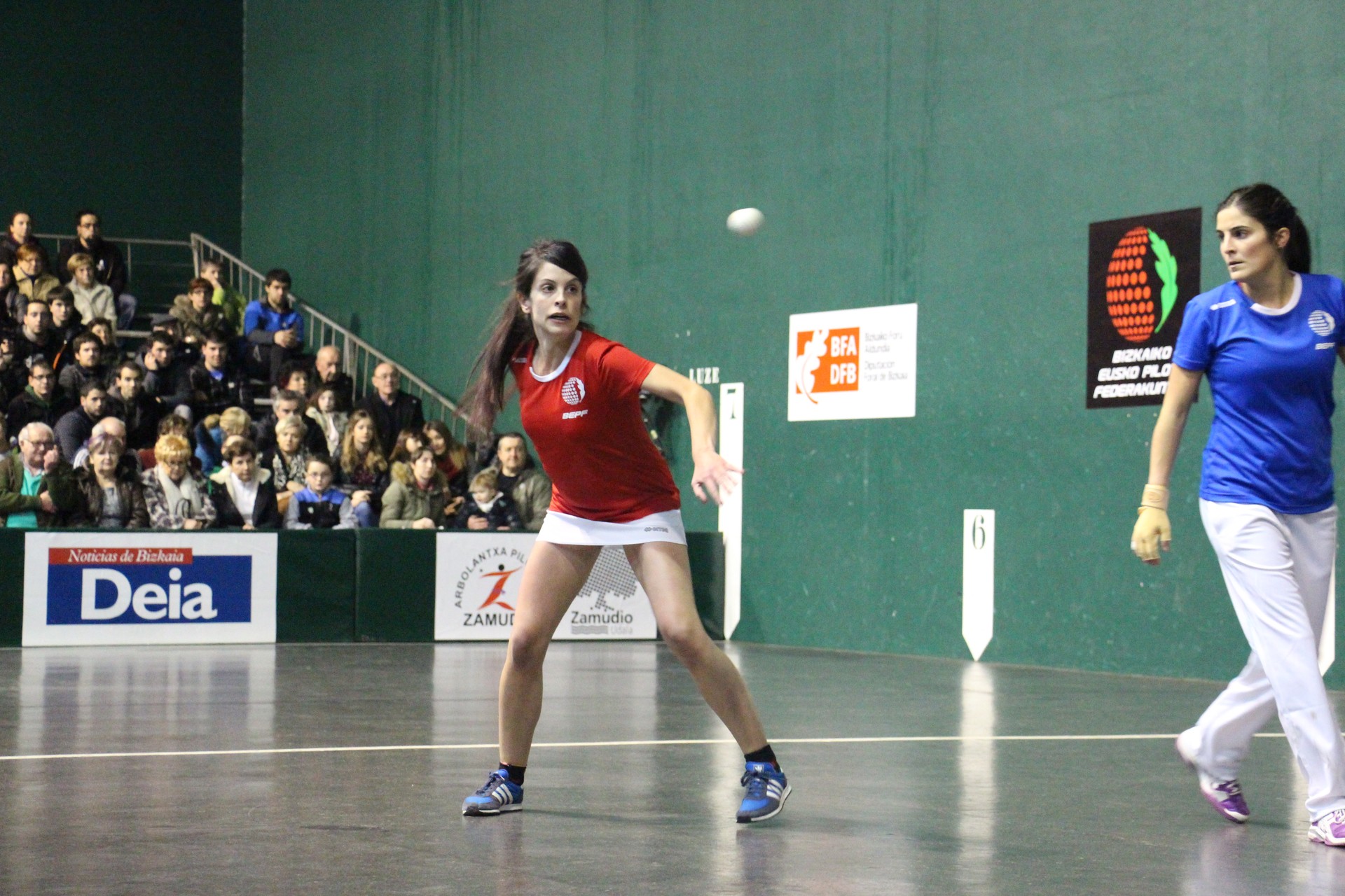 Larrabetzuarrak, Emakume Master Cup txapelketatik kanpo