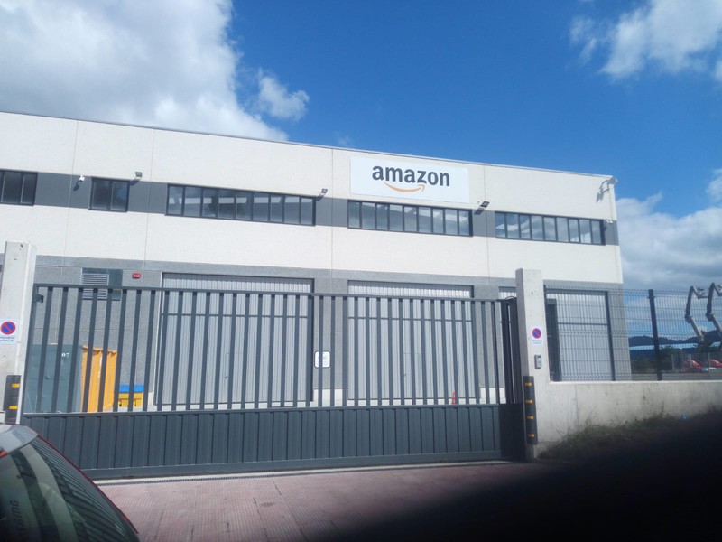 Amazon enpresak Lezaman irekiko du banaketa-biltegia