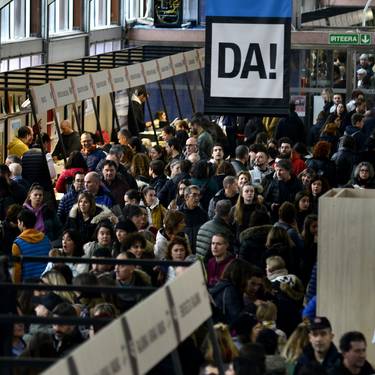 Durangoko Azokara autobusa Altzora Euskara Elkartearen eskutik