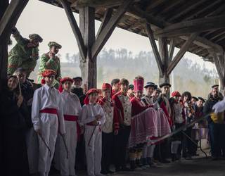 Larrabetzuko Maskarada: Herria dantzan jarriz