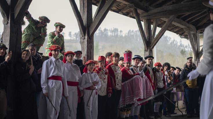 Larrabetzuko Maskarada: Herria dantzan jarriz