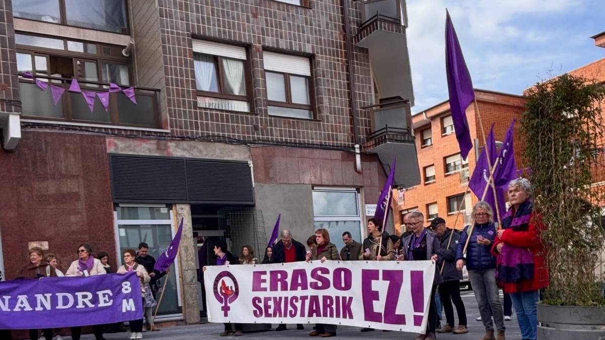 Iruñeko erailketa matxista salatzeko mobilizazioak deitu dituzte gaurko