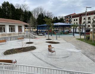 Sondikako Goiri Erdiko plaza eta liburutegia erabat berritu dira