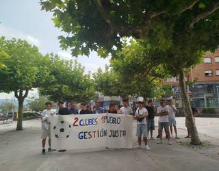 Herriko bi futbol taldeekiko “kudeaketa orekatua” eskatu dute