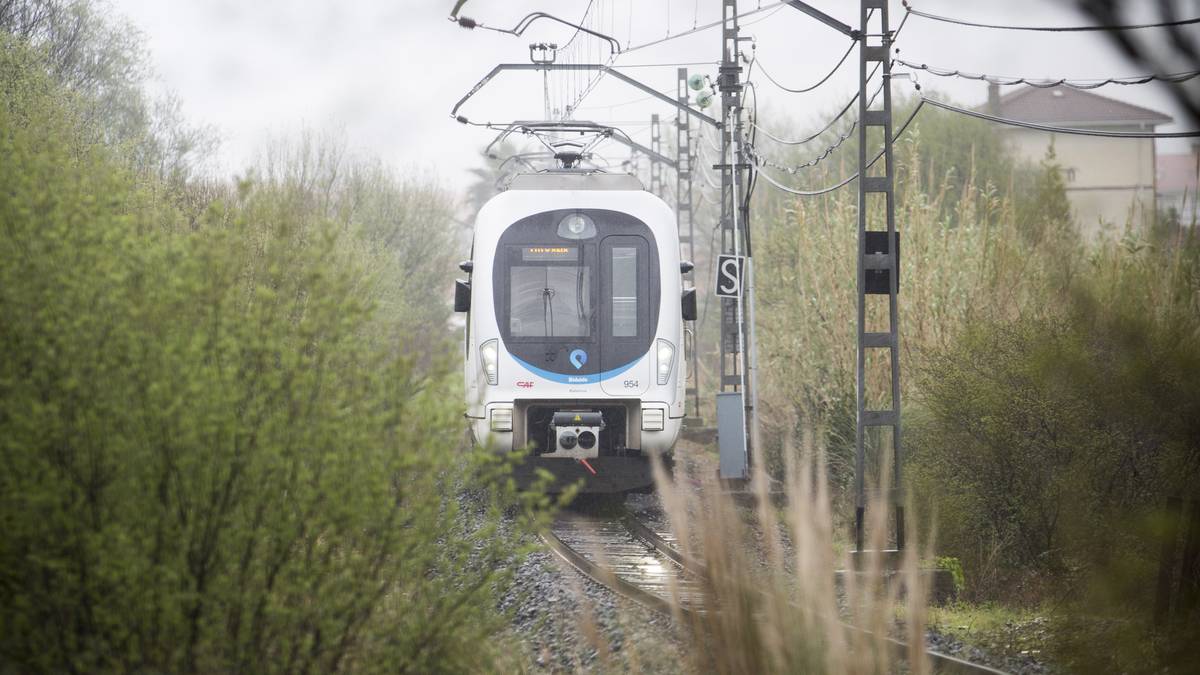 Derioko eta Lezamako geltokien arteko tren-zerbitzua etengo da Aste Santuan, lanen ondorioz