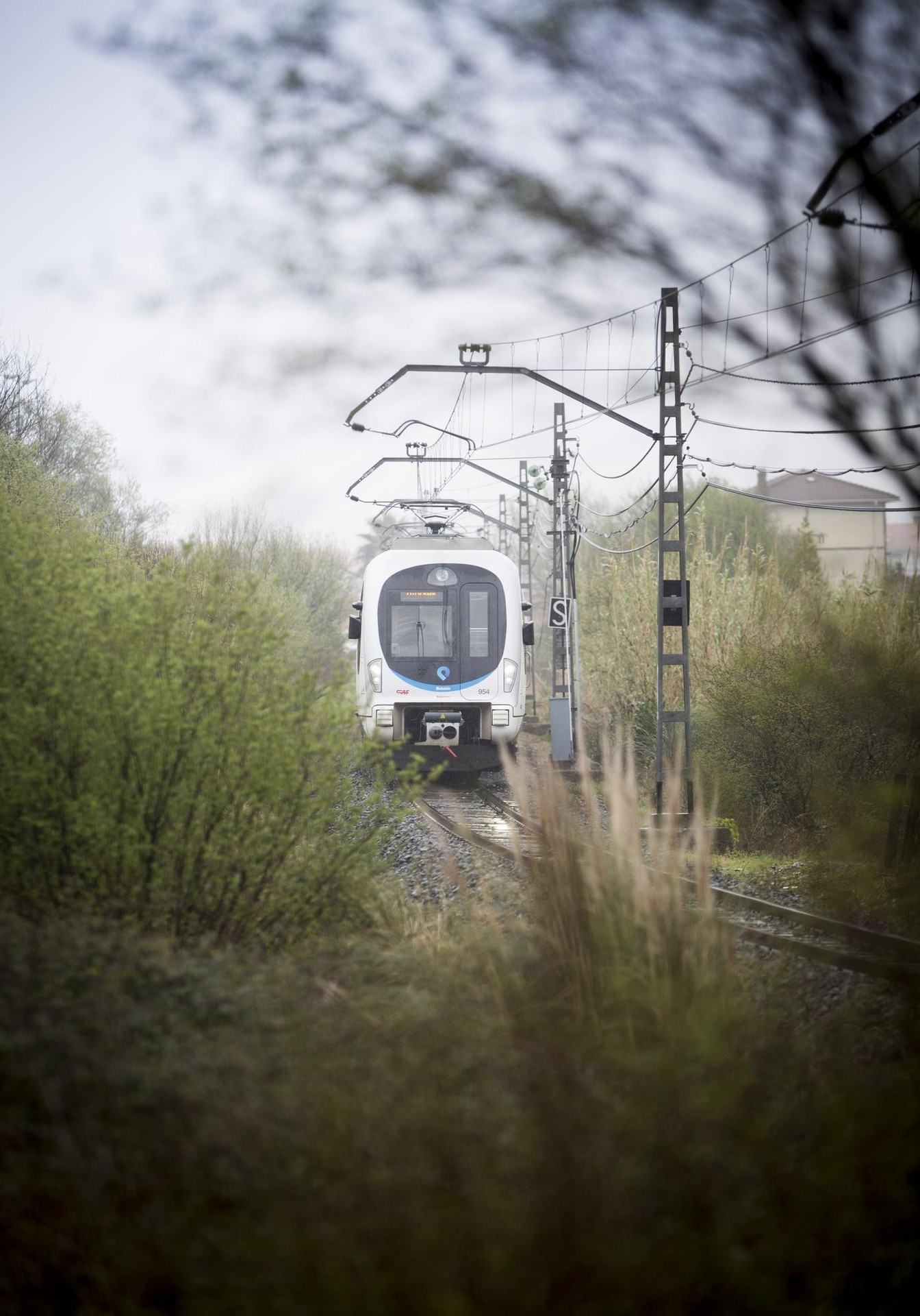 Euskotrenek tren-zerbitzuan aldaketak iragarri ditu zapaturako