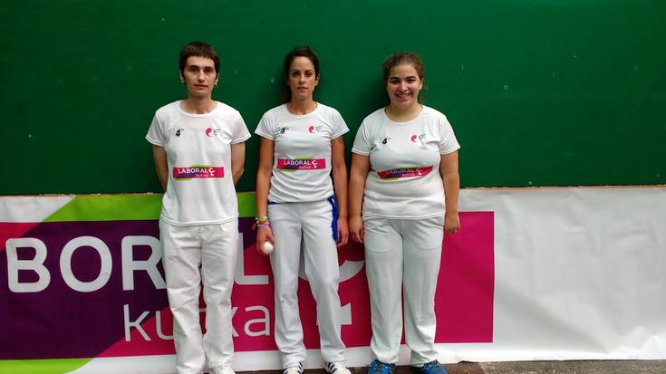 Lau eta erdiko Laboral Kutxa Emakume Master Cup txapelketa martxan dago