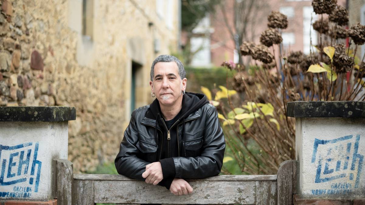 Ez garelako dena ahazteko nahikoa biziko