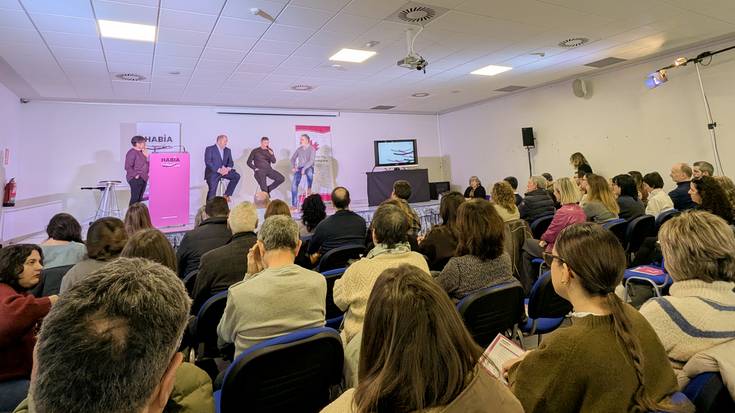 HABIA komunitatearen topaketa atzo Kultur Birikan