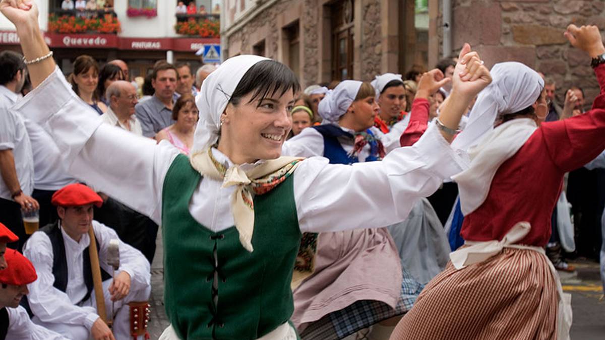 Baztandarren Biltzarrarako txangoa antolatzen ari dira Zamudion